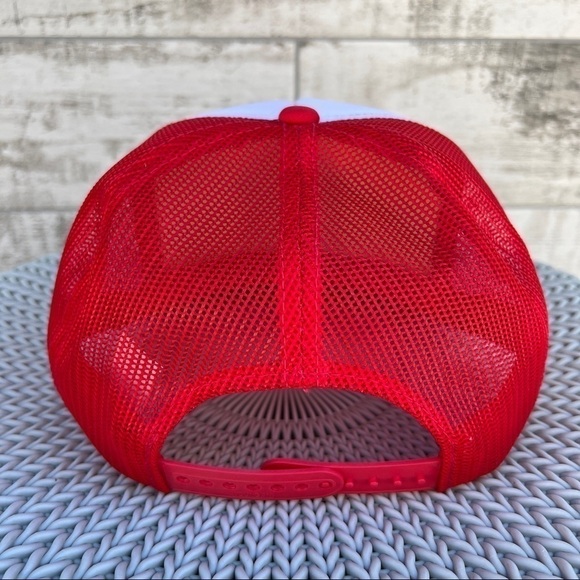 Vintage New York Steakhouse Retro Mesh Snapback Trucker Hat - Picture 5 of 7